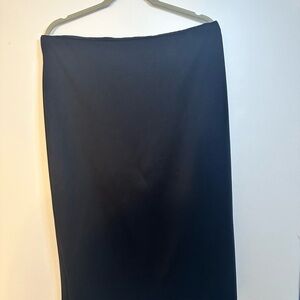 Worthington Woman Black Pencil Skirt 14W – Knee Length with Back Zip